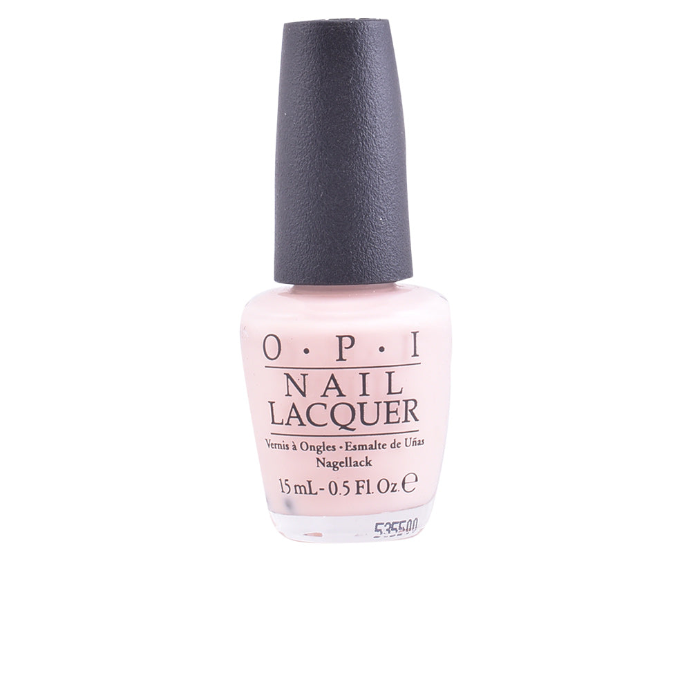 15 ml beige nail lacquer in cream finish with wide brush, Unisex