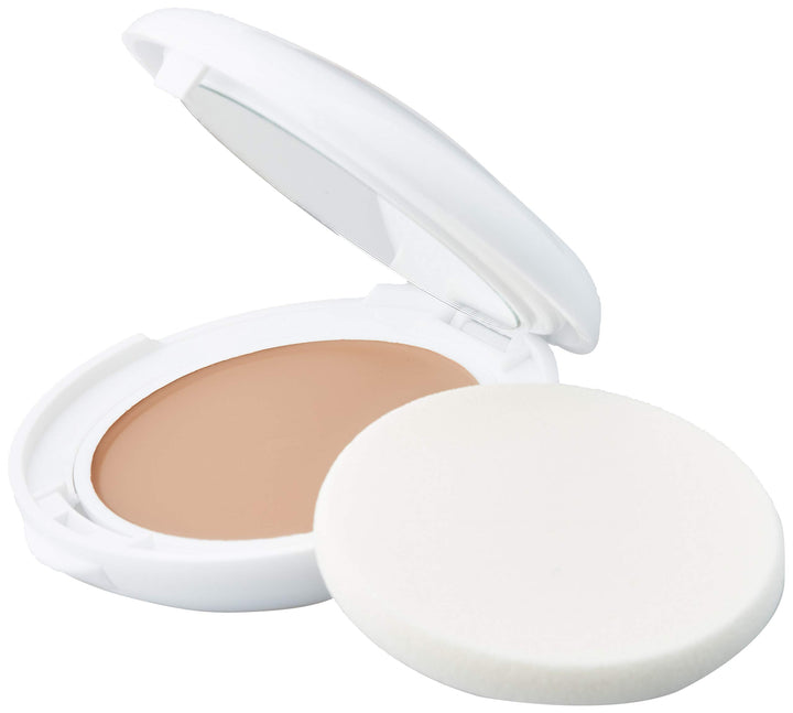 Compact cream foundation in gold case, SPF50, 10 g, sponge included