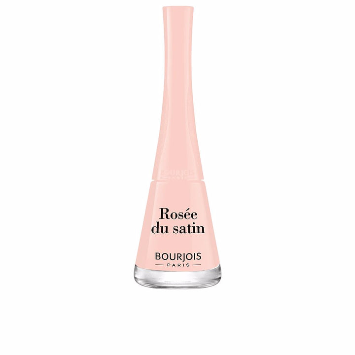 9 ml satin-rosé nail polish bottle with fan applicator, cream finish
