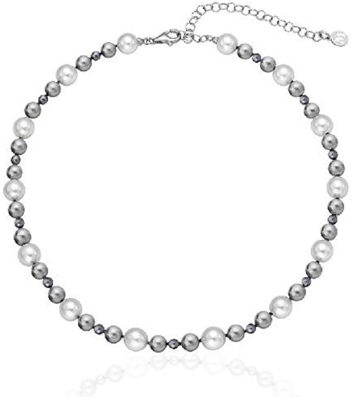 Timeless Elegance Pearl Beaded Necklace