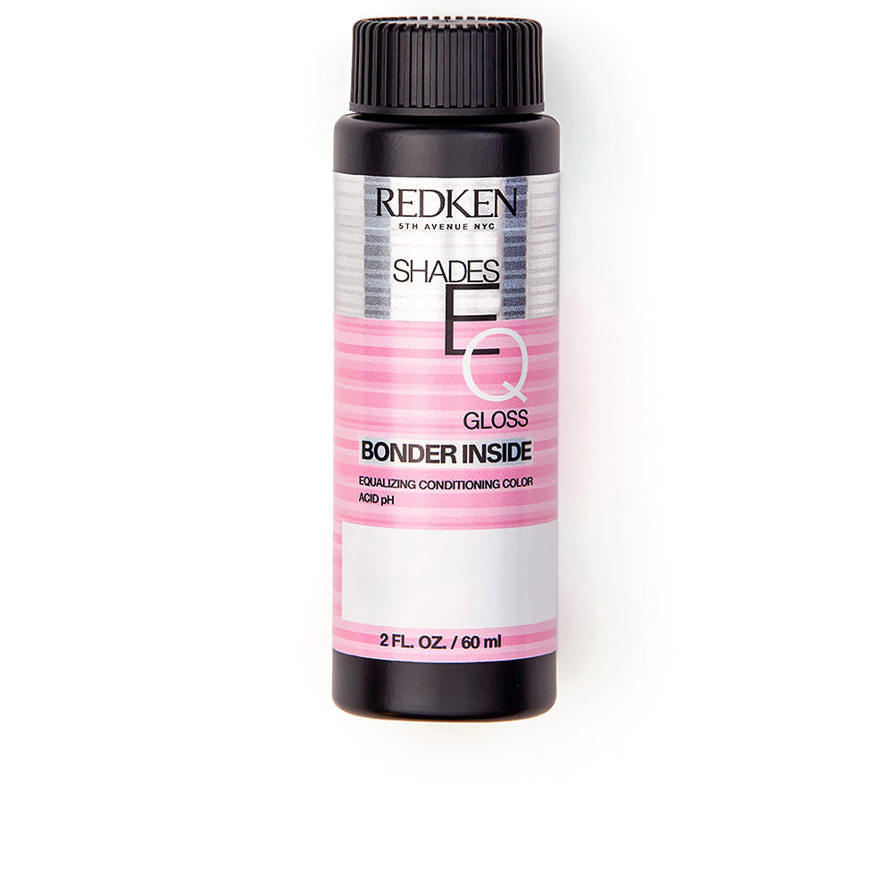 Three 60 ml bottles of ammonia-free semi-permanent colour, 010VV-9.22