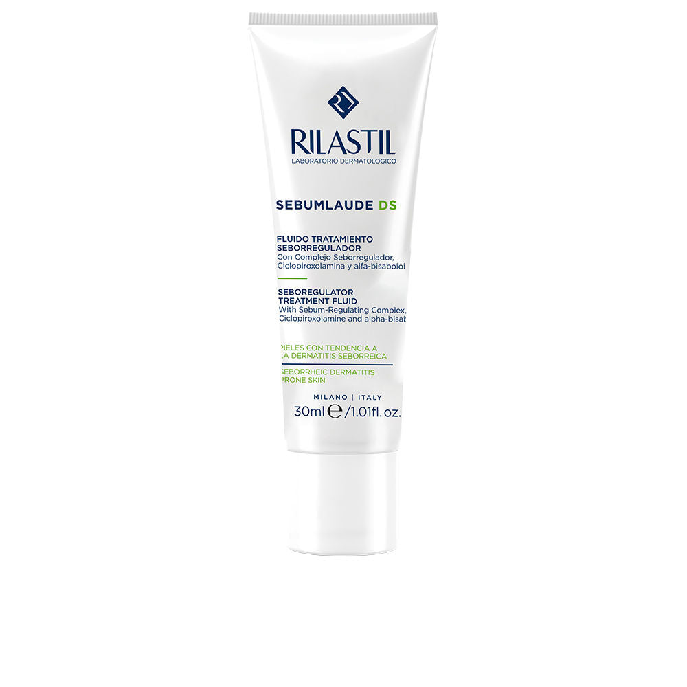 30 ml lightweight treatment fluid bottle; mattifying, sebum-regulating formula