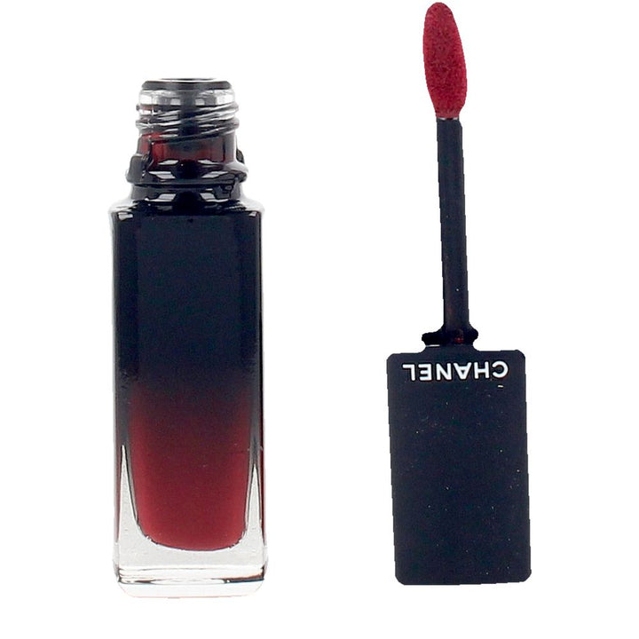 Glossy cherry-red liquid lip in slender tube, 6 ml, high-shine lacquer finish