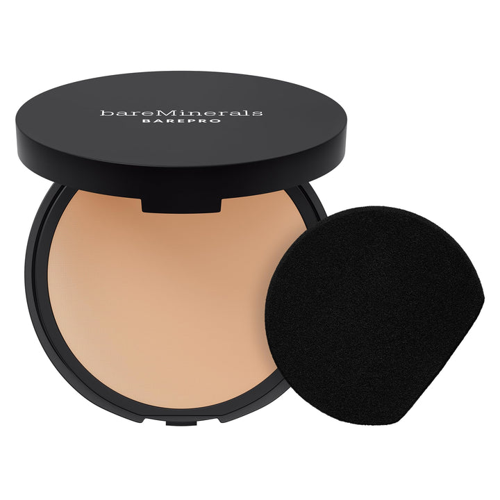 Compact powder foundation in light cool shade, matte finish, 8 g compact