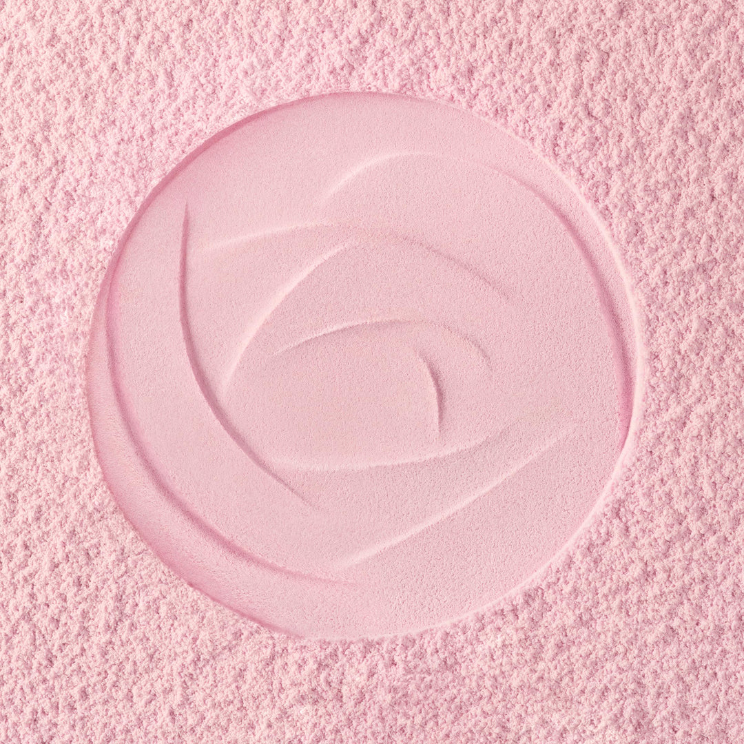 Lancôme Teint Idole Ultra Wear finely-milled mattifying setting powder in compact packaging