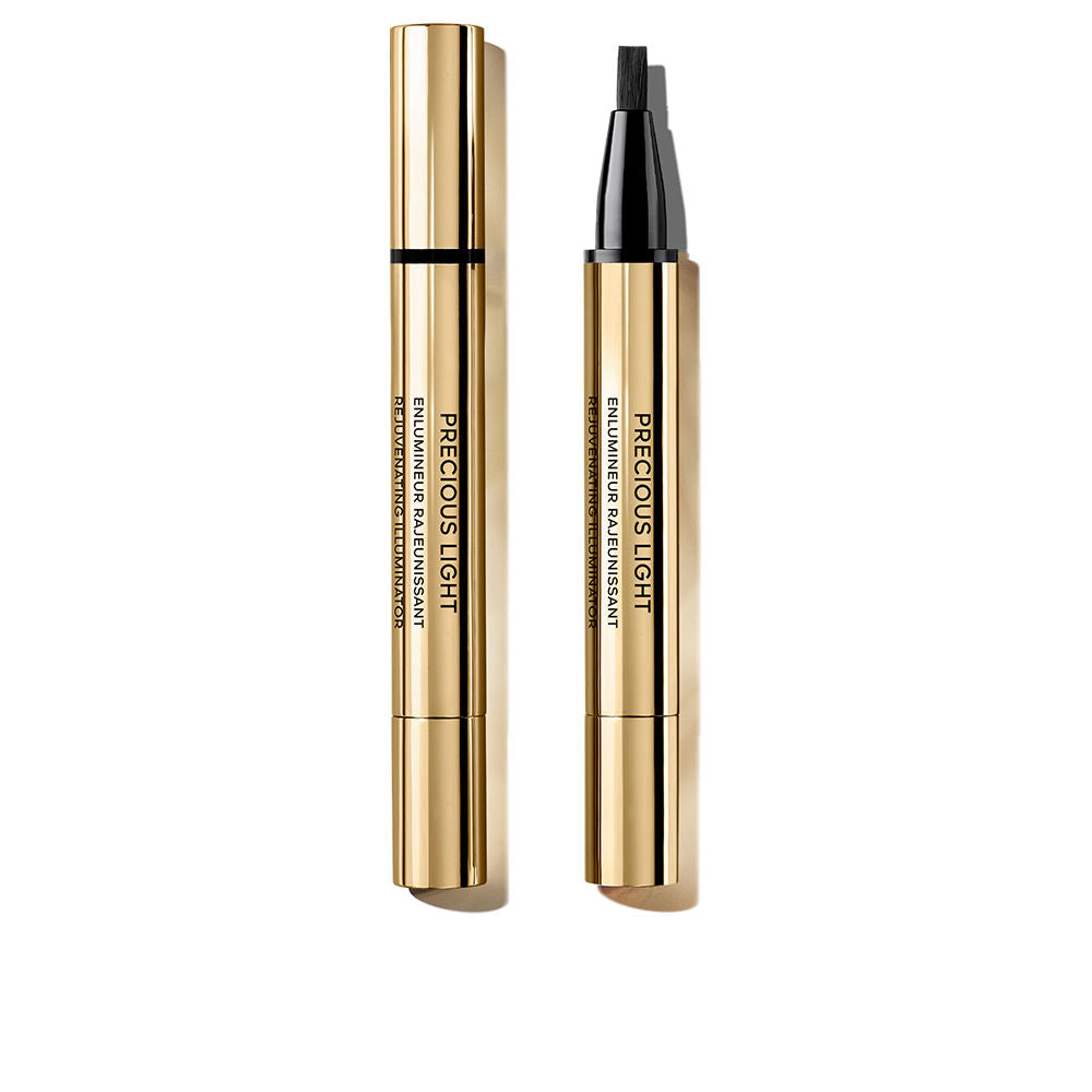Lápiz iluminador dorado Parure Gold de Guerlain para resaltar rostro