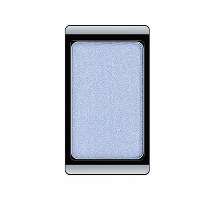 Single pearly light blue powder eyeshadow refill, 0.8 g, satin finish